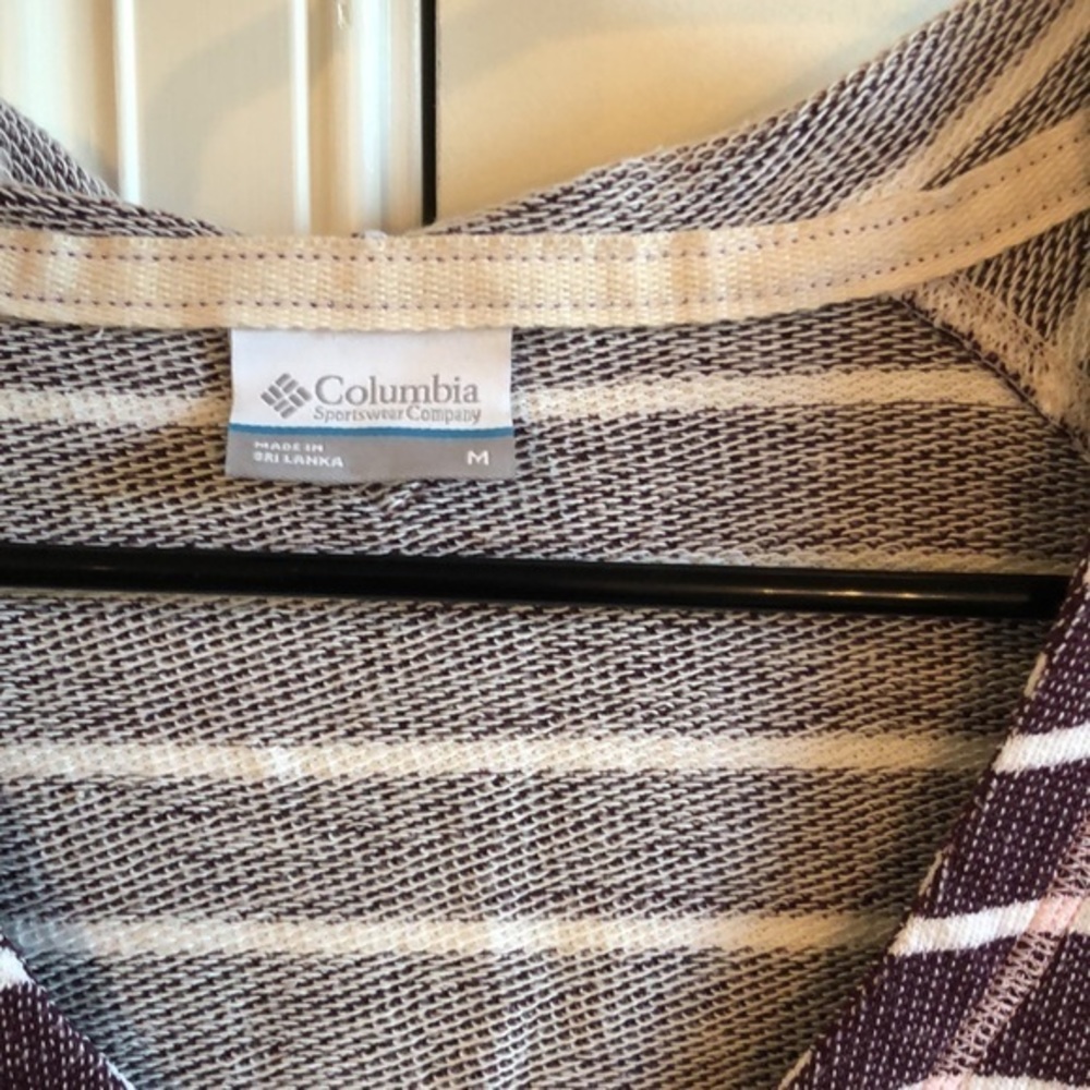 Columbia Women’s Medium Maroon and White‎ Striped Hoodie - Picture 2 of 6
